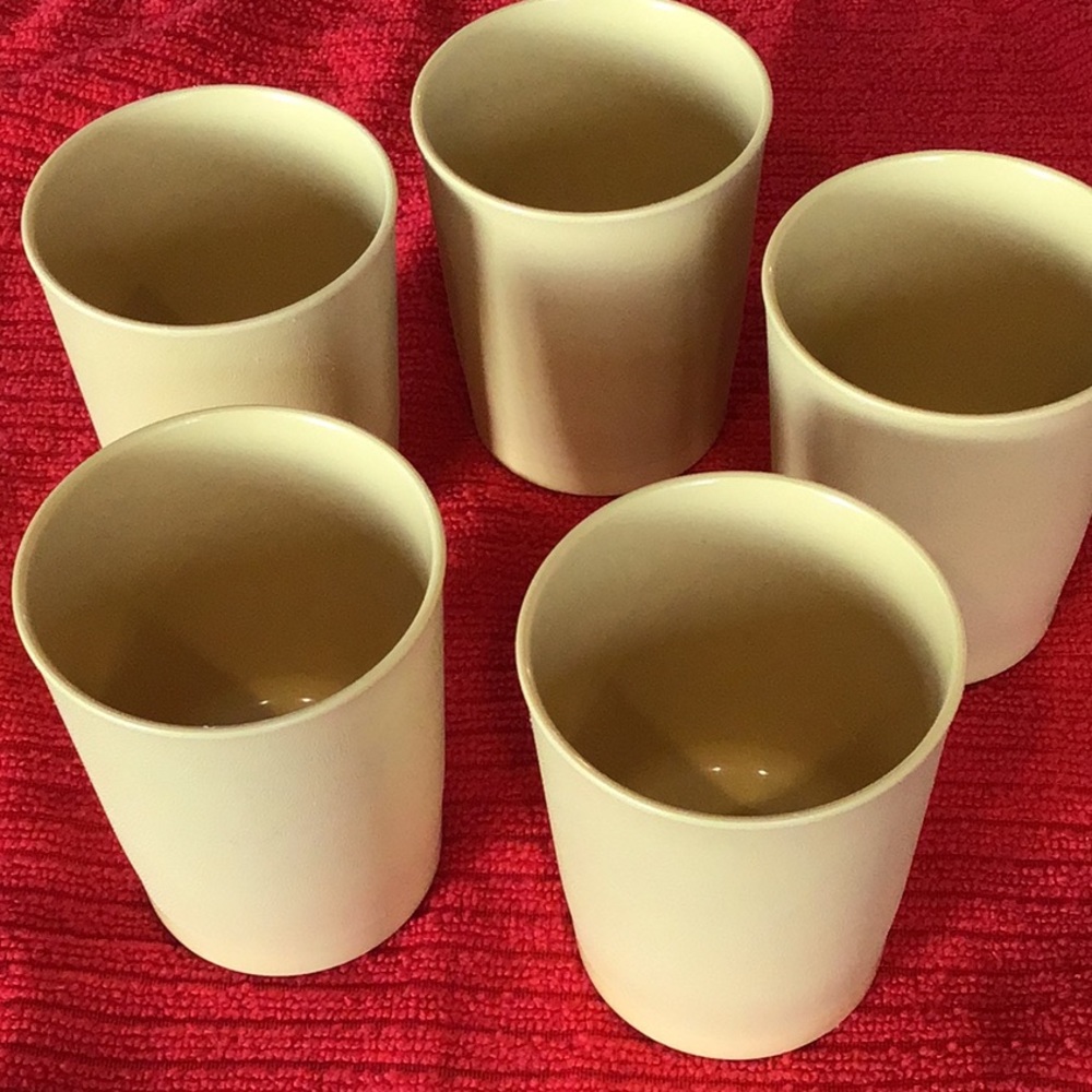 Tupperware 8oz. Harvest Gold Drinking Cups